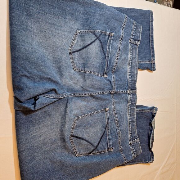 Lane Bryant Medium Acid Wash Tighter Tummy Technology Bootcut Jeans Size 28 - Picture 9 of 12